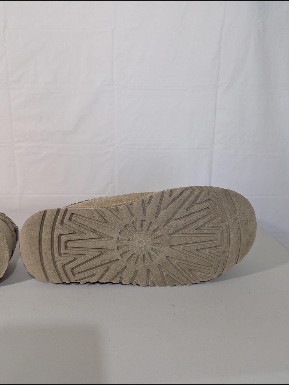 UGG Tasman Platform Slippers Sand Beige Suede Sheepskin Lined Women's Size 7 - Picture 11 of 13